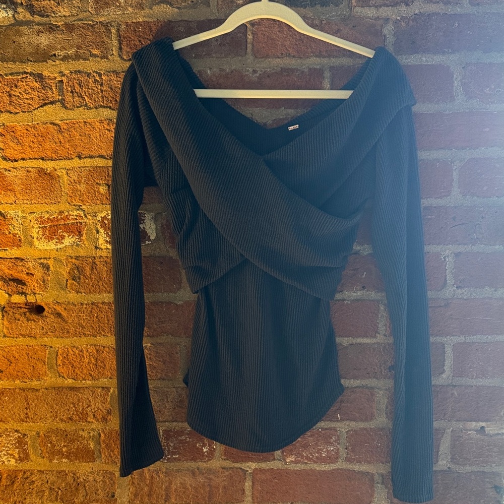 Elegant BLUE Free People Off-Shoulder Women's Top